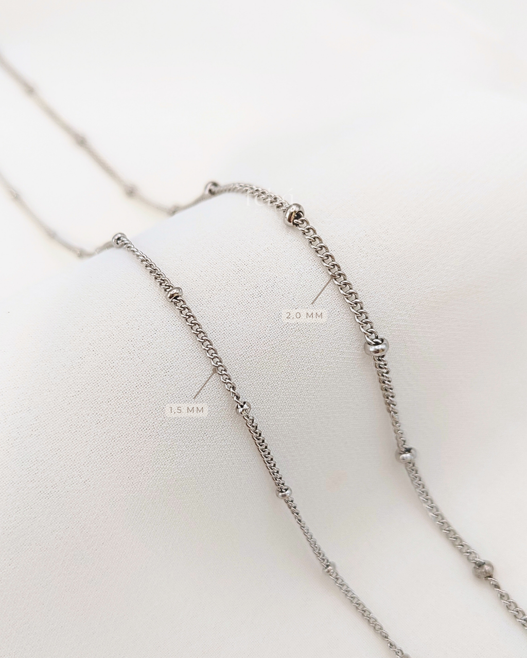 Base collana Sfere piatte